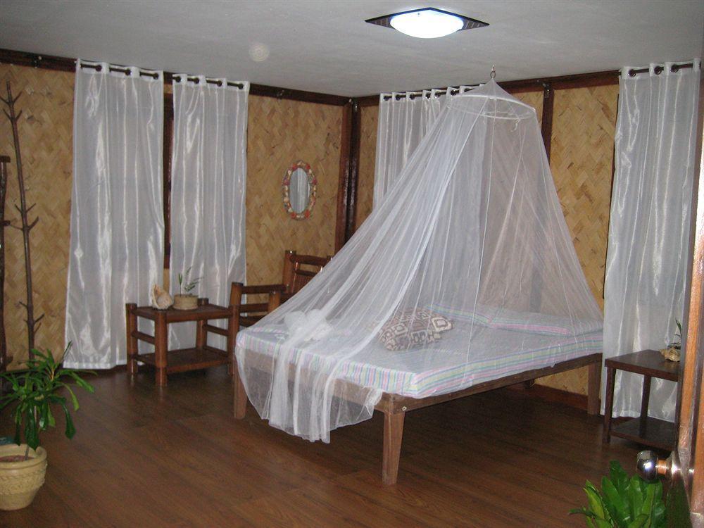בוסואנגה Pierhouse Lodging מראה חיצוני תמונה