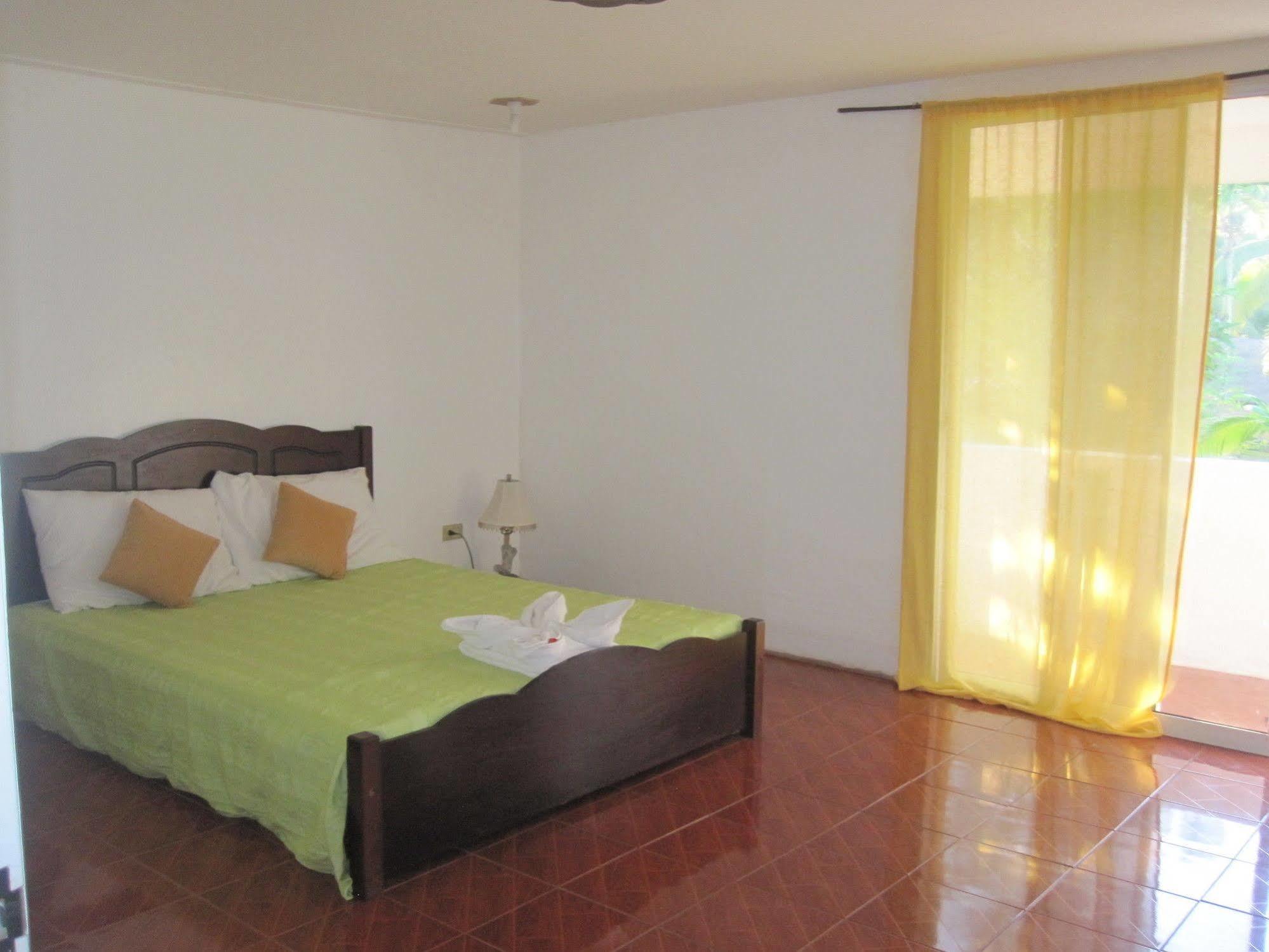 בוסואנגה Pierhouse Lodging מראה חיצוני תמונה
